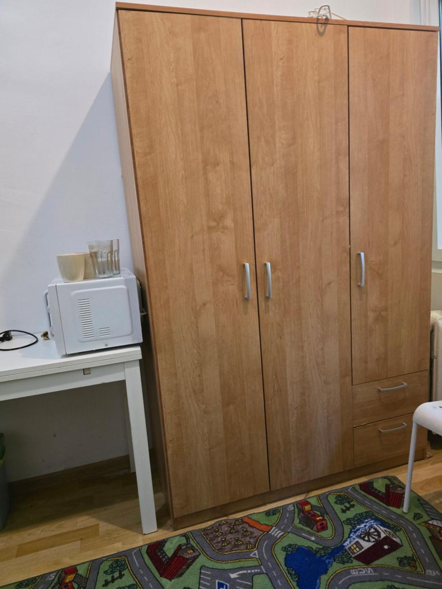 Hostel W Zielonce Зелонка Екстериор снимка